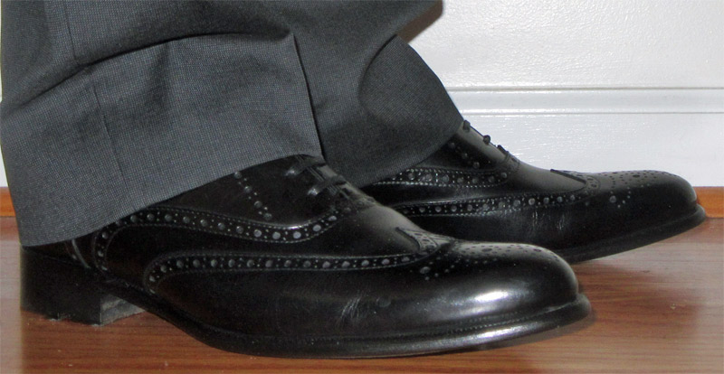 Paul Evans black wingtip oxford dress shoes