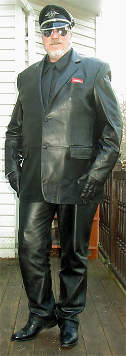 Dress shoes with full leather suit